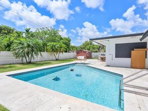417 N Highland Dr, Hollywood FL 33021