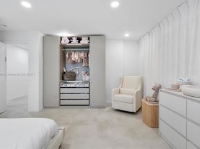 417 N Highland Dr, Hollywood FL 33021