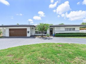 417 N Highland Dr, Hollywood FL 33021