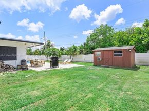 417 N Highland Dr, Hollywood FL 33021