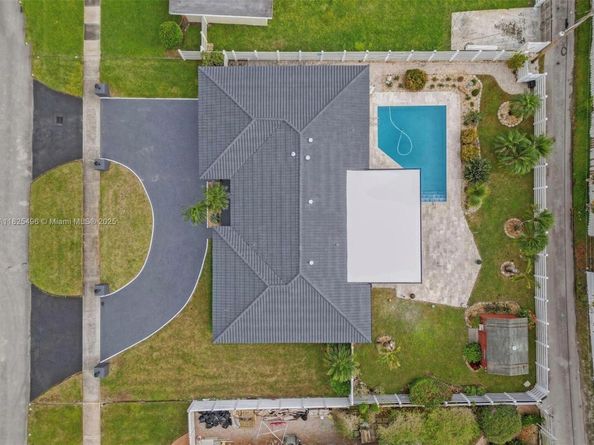 417 N Highland Dr, Hollywood FL 33021