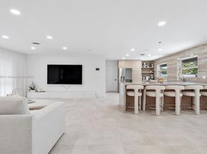417 N Highland Dr, Hollywood FL 33021