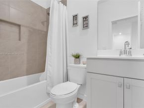 856 SE 16th Ct, Homestead FL 33034