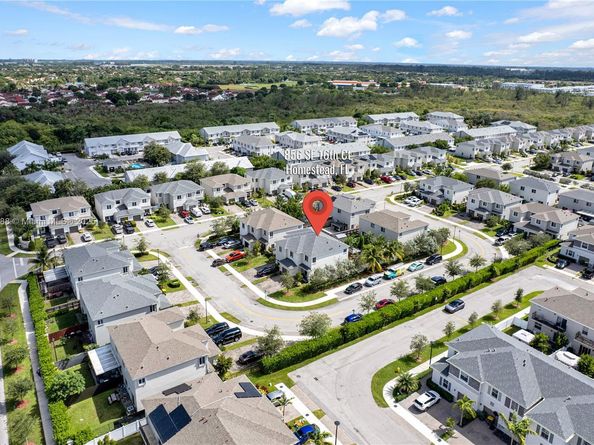 856 SE 16th Ct, Homestead FL 33034