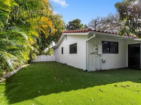 715 NE 25th Ave, Pompano Beach FL 33062