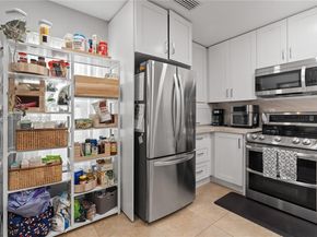 21200 Harbor Way 11811, Aventura FL 33180