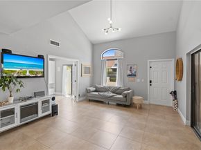 21200 Harbor Way 11811, Aventura FL 33180