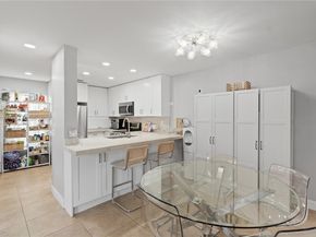 21200 Harbor Way 11811, Aventura FL 33180