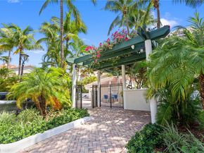 21200 Harbor Way 11811, Aventura FL 33180