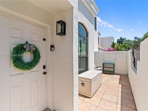 21200 Harbor Way 11811, Aventura FL 33180