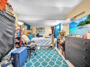 4715 NW 43rd St, Lauderdale Lakes FL 33319
