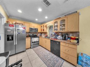 4715 NW 43rd St, Lauderdale Lakes FL 33319