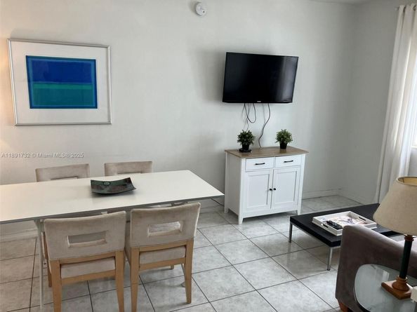 335 Ocean Dr 306, Miami Beach FL 33139