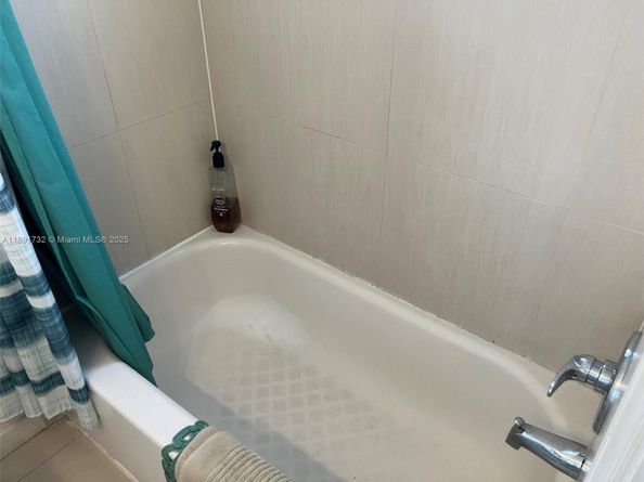 335 Ocean Dr 306, Miami Beach FL 33139
