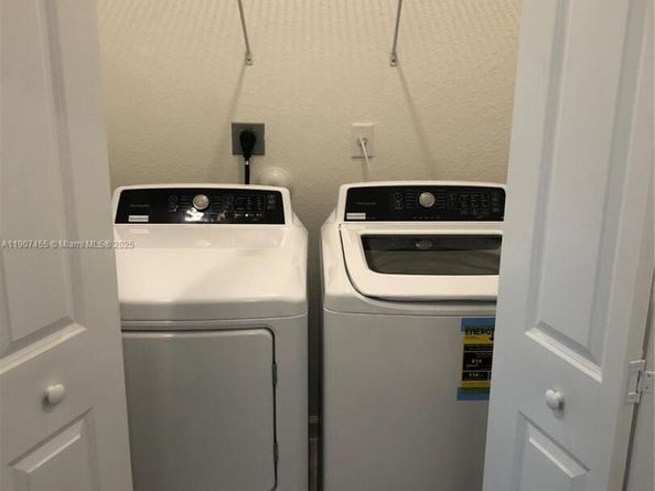 2610 SE 13th St, Homestead FL 33035