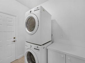 11470 NW 79th Ln, Doral FL 33178