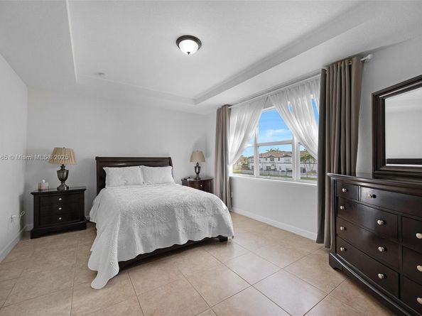 11470 NW 79th Ln, Doral FL 33178