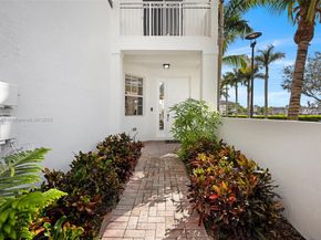 11470 NW 79th Ln, Doral FL 33178