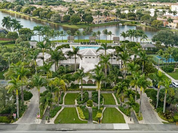 11470 NW 79th Ln, Doral FL 33178