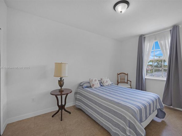 11470 NW 79th Ln, Doral FL 33178