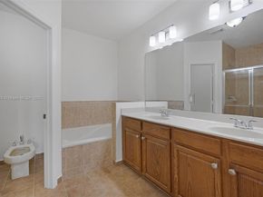 11470 NW 79th Ln, Doral FL 33178