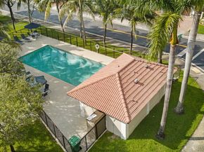 11470 NW 79th Ln, Doral FL 33178