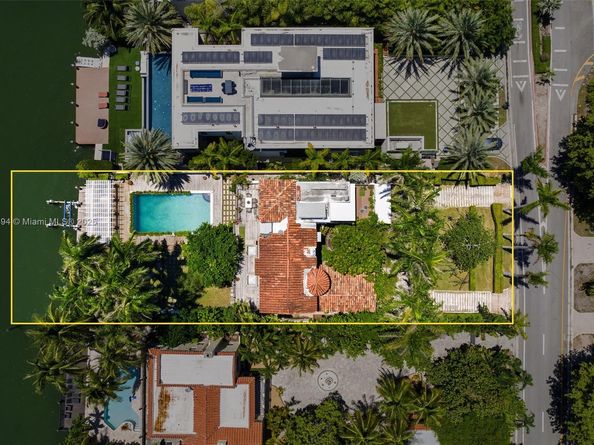 5215 Pine Tree Dr, Miami Beach FL 33140