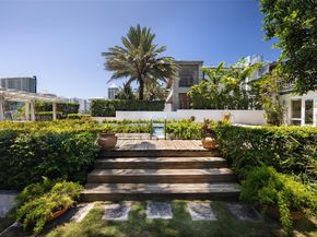 5215 Pine Tree Dr, Miami Beach FL 33140