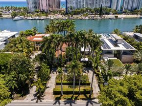 5215 Pine Tree Dr, Miami Beach FL 33140