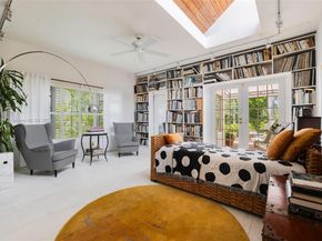5215 Pine Tree Dr, Miami Beach FL 33140