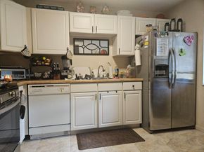 436 Lakeview Dr 104, Weston FL 33326