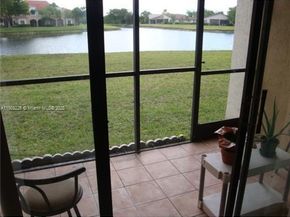 436 Lakeview Dr 104, Weston FL 33326