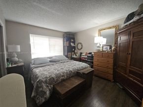 436 Lakeview Dr 104, Weston FL 33326