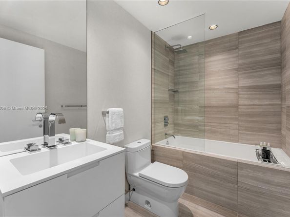 4701 N Meridian Ave 421, Miami Beach FL 33140