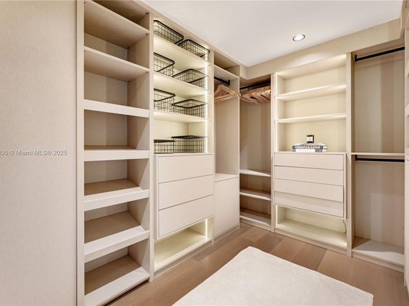 4701 N Meridian Ave 421, Miami Beach FL 33140