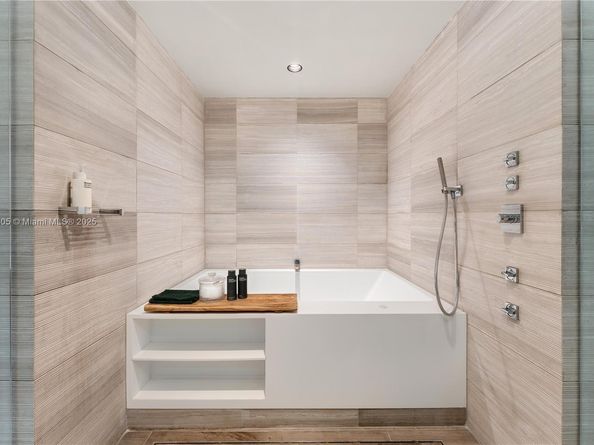 4701 N Meridian Ave 421, Miami Beach FL 33140