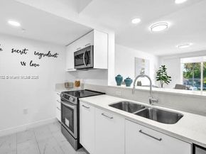1850 monroe 406, Hollywood FL 33020