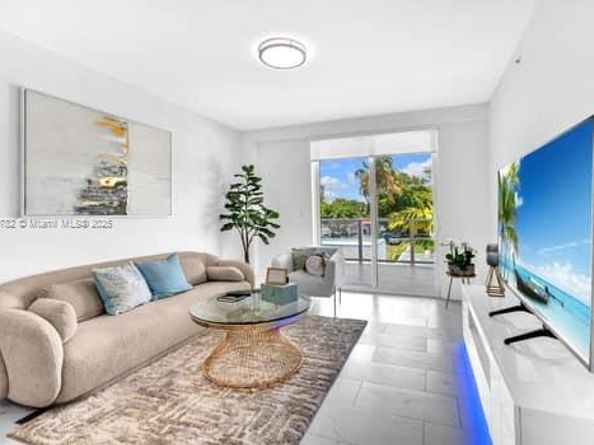 1850 monroe 406, Hollywood FL 33020