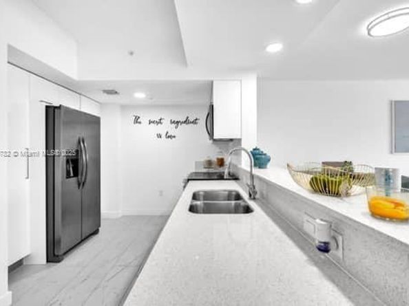 1850 monroe 406, Hollywood FL 33020