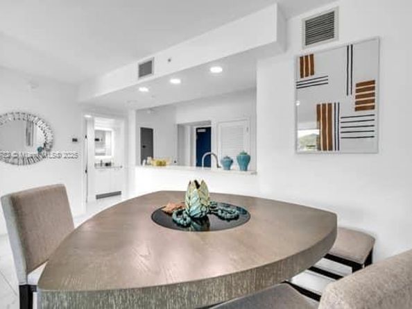 1850 monroe 406, Hollywood FL 33020