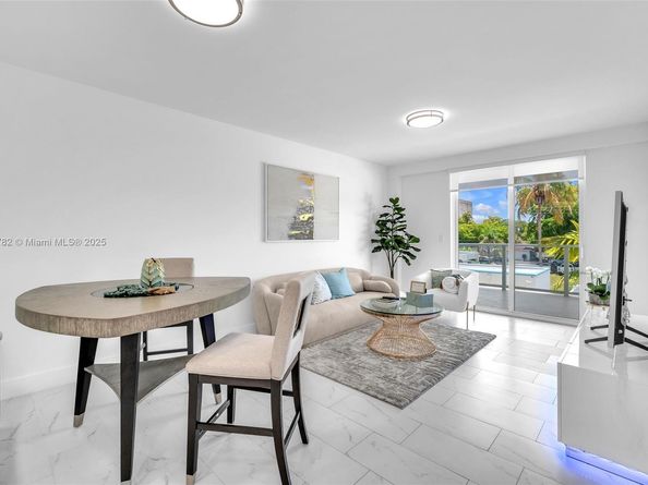 1850 monroe 406, Hollywood FL 33020