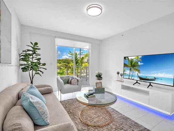 1850 monroe 406, Hollywood FL 33020