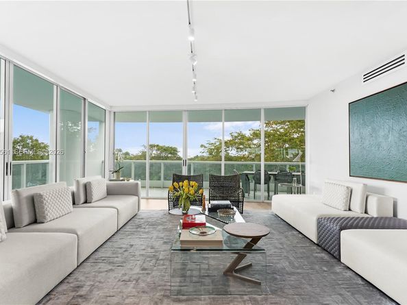 2127 Brickell Ave 705, Miami FL 33129