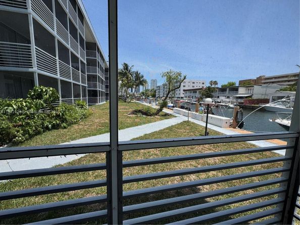 3750 NE 169th St 106, North Miami Beach FL 33160