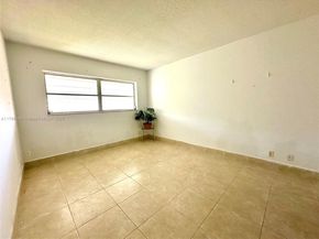 1001 Hillcrest Ct 306, Hollywood FL 33021