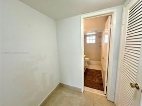 1001 Hillcrest Ct 306, Hollywood FL 33021
