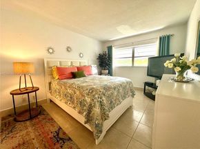 1001 Hillcrest Ct 306, Hollywood FL 33021