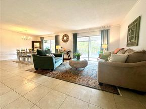 1001 Hillcrest Ct 306, Hollywood FL 33021
