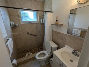 158 Ocean Dr 406, Miami Beach FL 33139