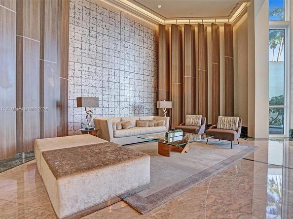 3000 Island Blvd 1904, Aventura FL 33160